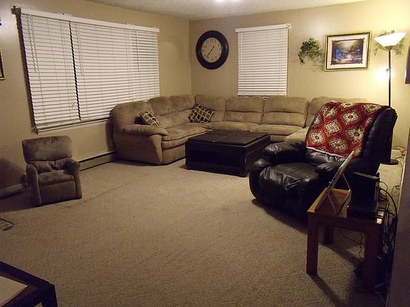 5th image of 130 Castle Dr