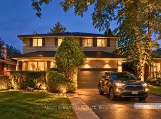 12 Mandel Cres, Toronto, ON M2H1B9
