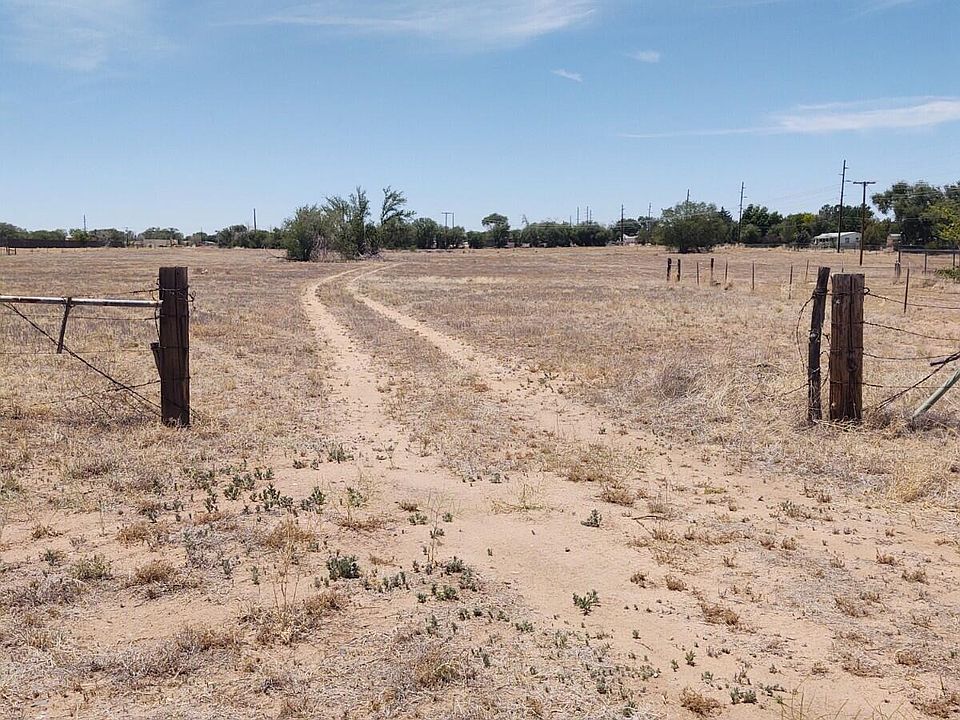 2nd image of 921 E Road 1 N