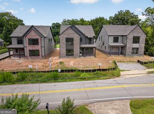 5812 Mitchell St, Flowery Branch, GA 30542