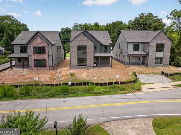 5812 Mitchell St, Flowery Branch, GA 30542