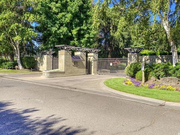 3rd image of 7424 Del Cielo Way