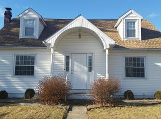 1027 Woodland Dr, Sunbury, PA 17801