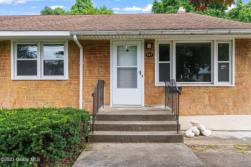 2nd image of 307 Harlem Street