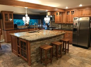 335 N Ellicott Creek Rd, Amherst, NY 14228