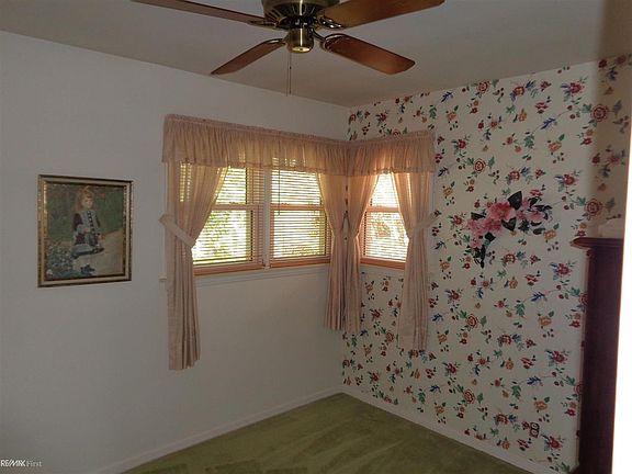 4th image of 22730 Oconnor St