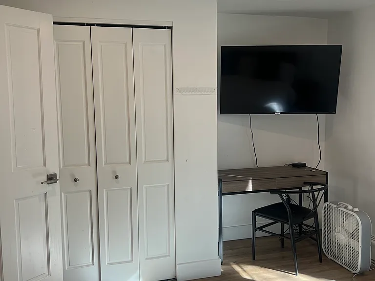 910 W Hallam St #1 — Photo 18
