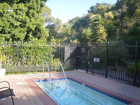 3rd image of 6728 Hillpark Dr APT 307