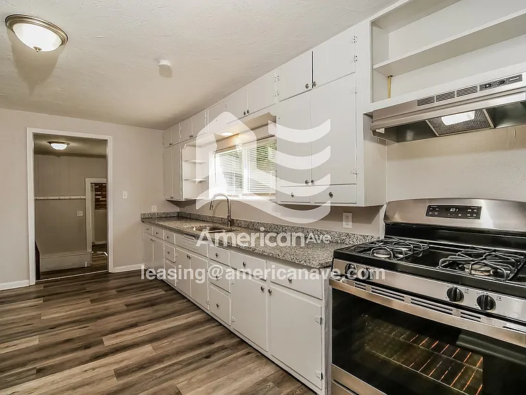 1833853_009_wm_-_kitchen_13116448.jpg
