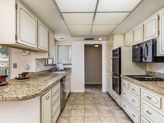 3rd image of 11011 W Cameo Dr