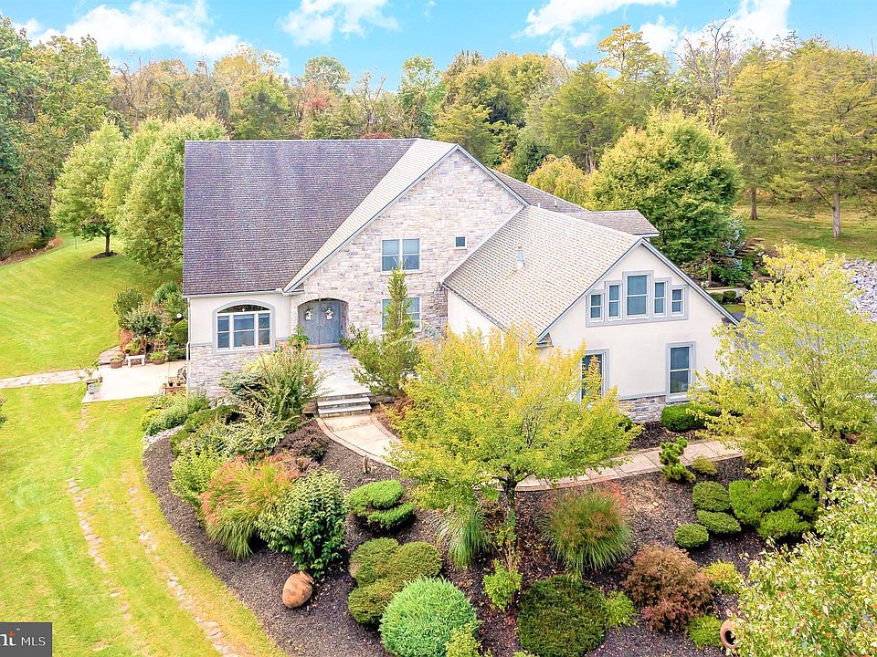 20 Beechwood Ln, Hershey, PA 17033 Zillow