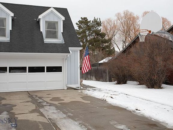 5th image of 111 Silverwood Dr