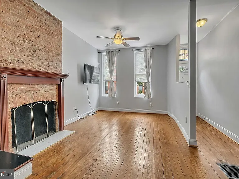 1513 S Charles St — Photo 2
