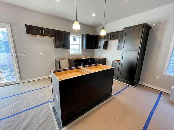 4th image of 623 1st St NW