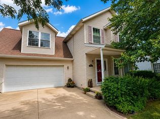 10411 N Schopp Ln, Peoria, IL 61615