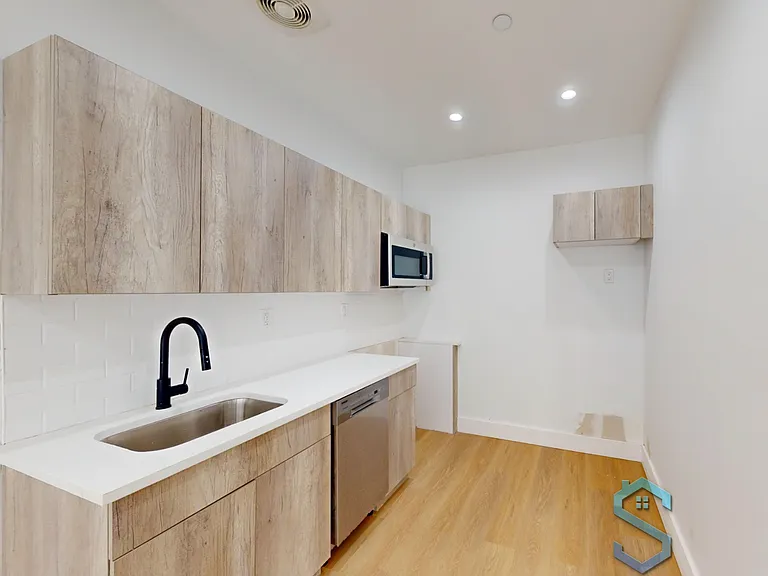 1215 Putman Ave #1FE — Photo 3