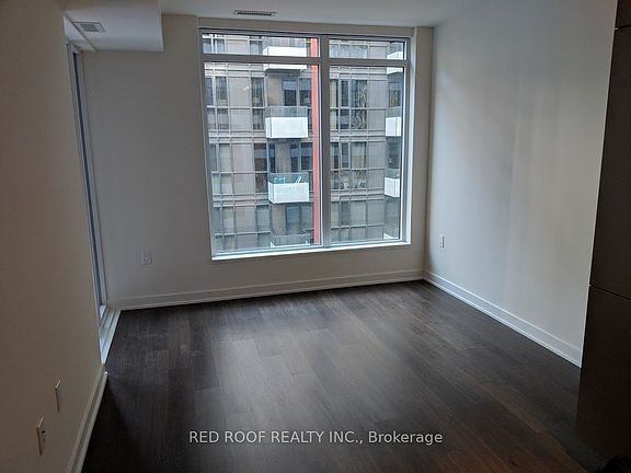 5th image of 576 Front St W #527E