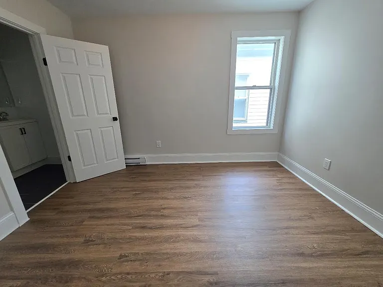 26 Warner St #1 — Photo 8