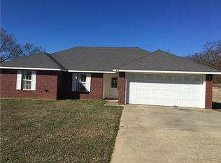 614 Suzanne St, Muldrow, OK 74948