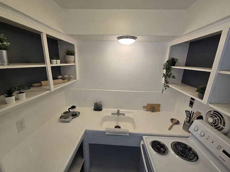 University View Apartments — Photo 24