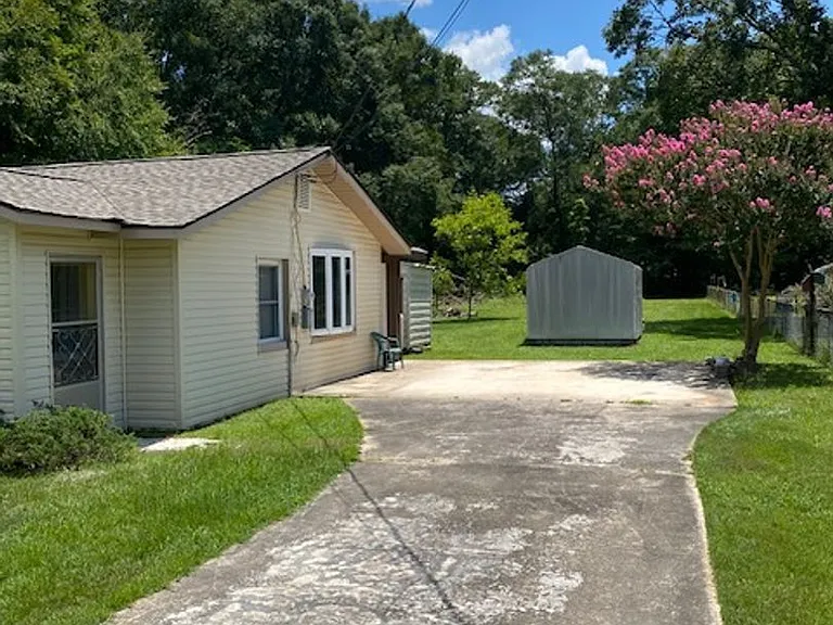 15 Bradley Rd — Photo 3