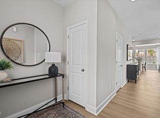 935 Kensley Grove Ln, Fuquay Varina, NC 27526