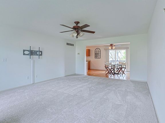 3rd image of 18146 Lisbon Dr