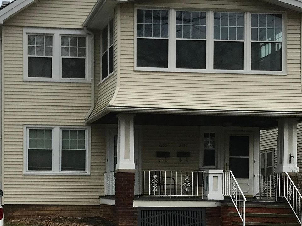 Beautifully maintained duplex in western Lakewood