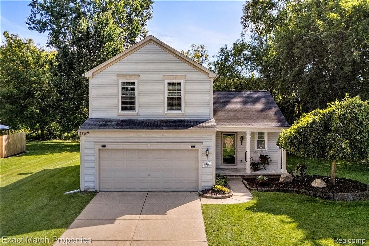 6456 McClelland Rd — Captains Club at Woodfield