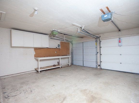 5th image of 3205 Camarie Ave