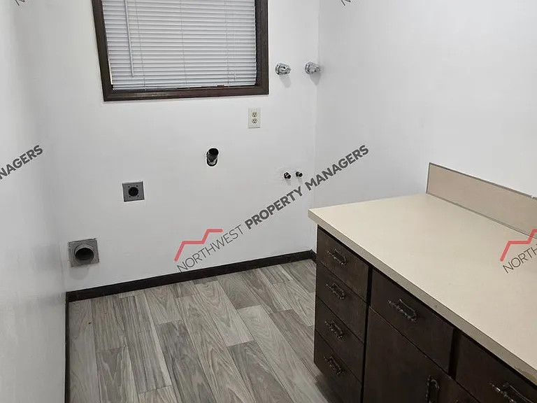 168 Chilvers Rd #P — Photo 9