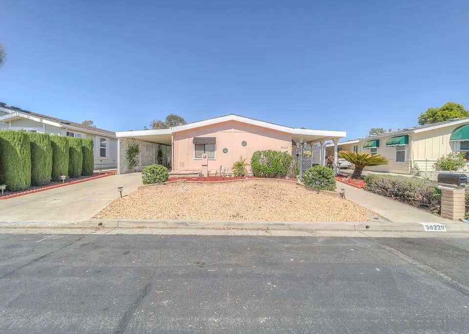 1st image of 38220 Camino Cinife