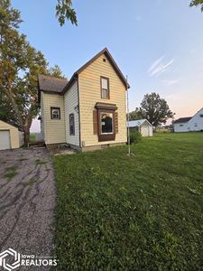 524 7th St, Whittemore, IA, 50598