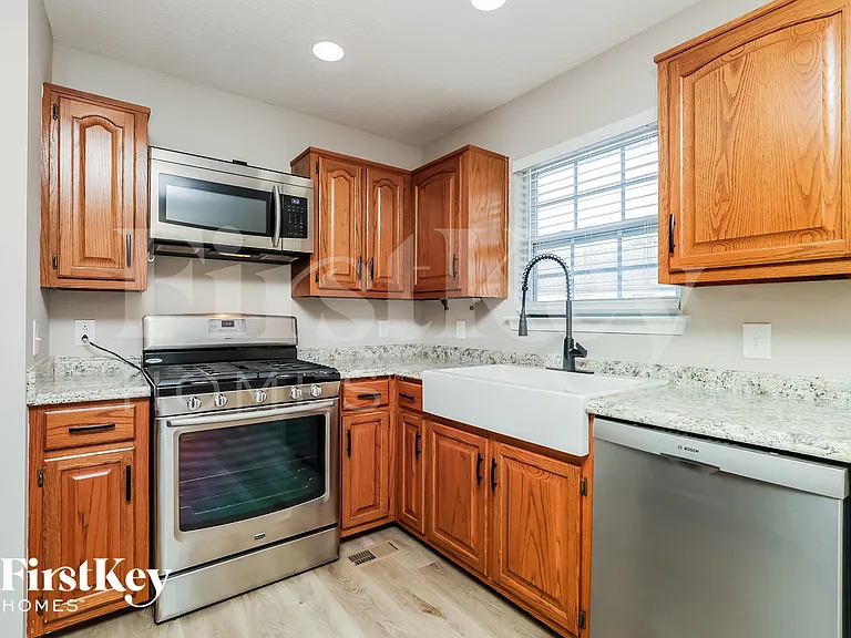 105 Lisa Cir — Photo 8