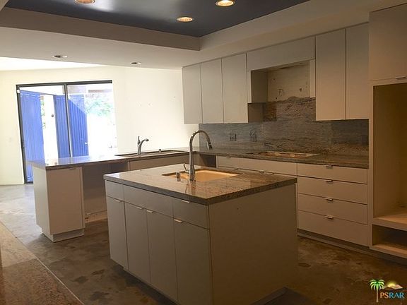 3rd image of 1401 N Via Monte Vis