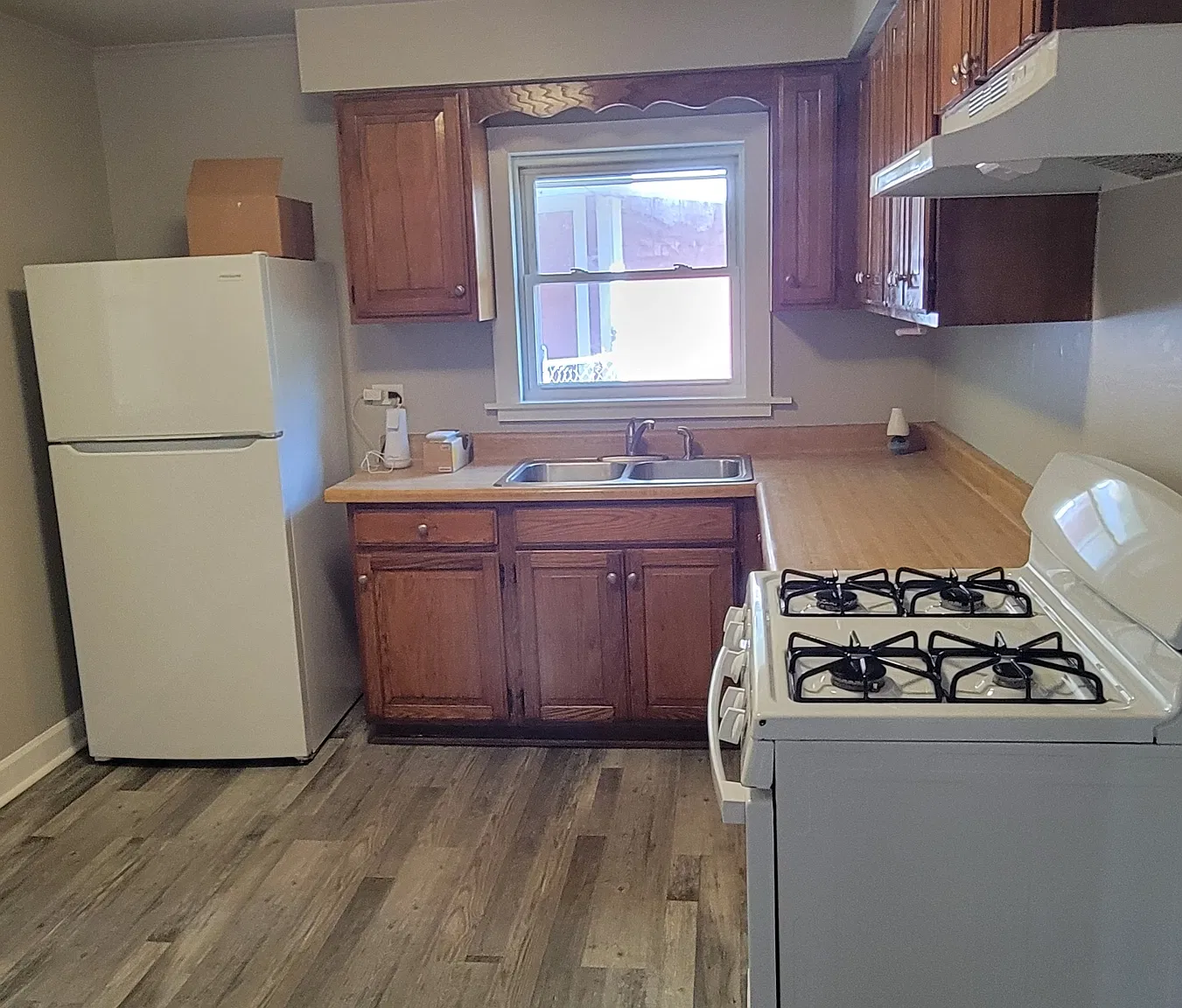 377 Indianwood Blvd - 377 Indianwood Blvd — Photo 3