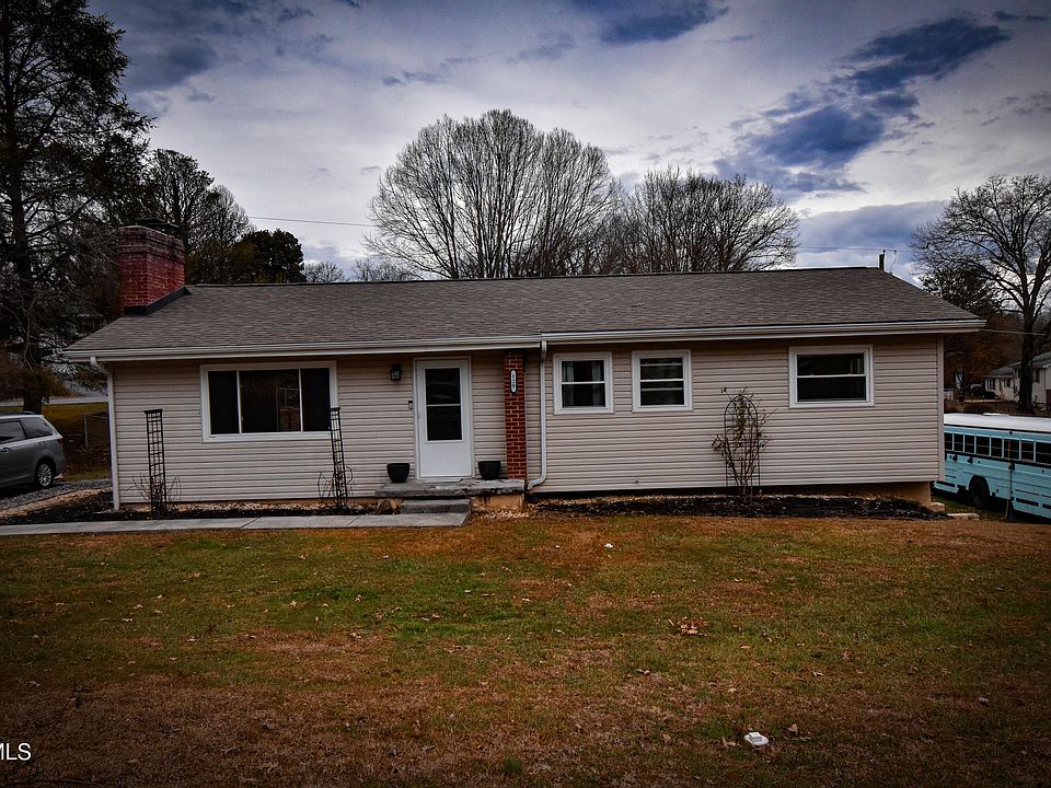 1st image of 120 Carolyn Cir