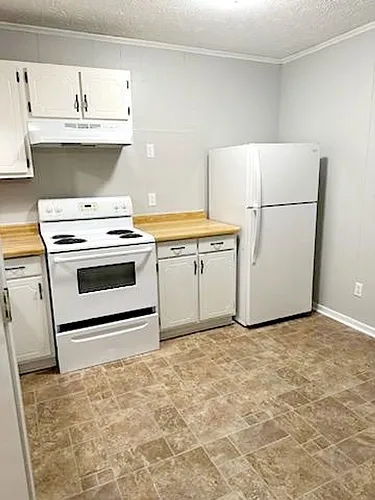 210-214 Price Rd Photo 1