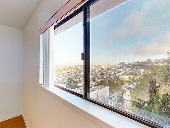 5th image of 2033 Castro St #11A