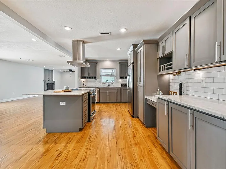 1302 Brandonwood Dr — Photo 10