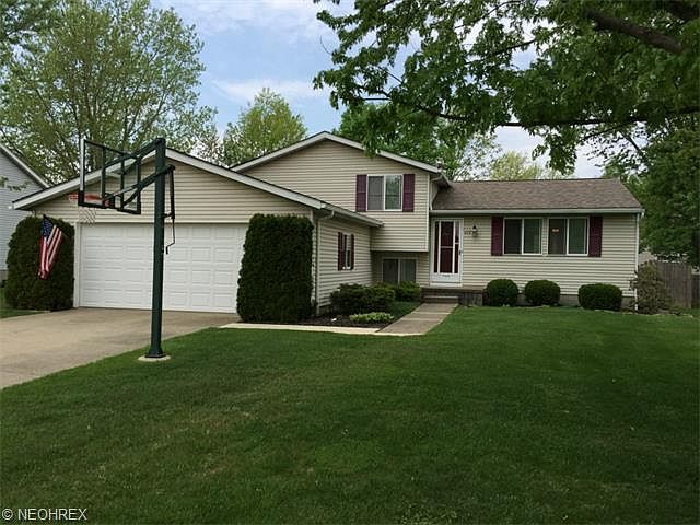 1st image of 472 Diamond Ct