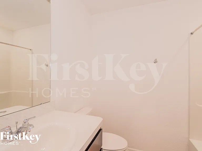 453 Maple Bend Ln — Photo 14