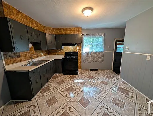 10504 Baron Dr — Photo 3
