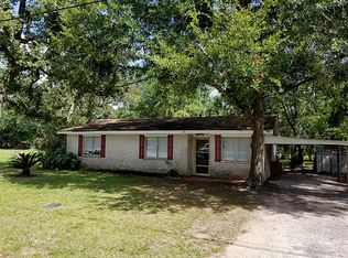 605 Airline Dr, Conroe, TX 77301