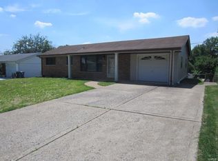 9557 Montbrook Dr, Saint Louis, MO 63123