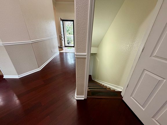 5th image of 653 Millet Cir