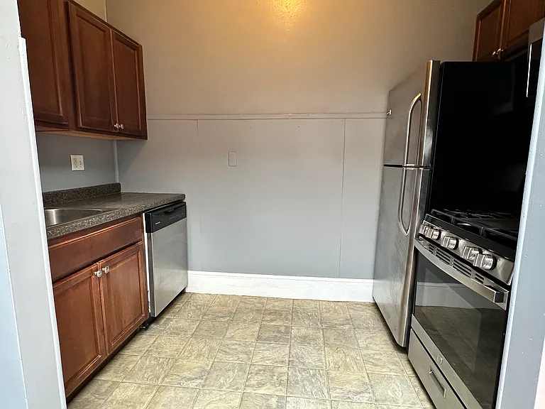 100 Cabot St #7 — Photo 4