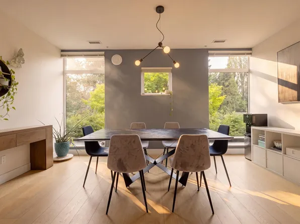 2975 Wall St, Vancouver, BC V5K 0A6