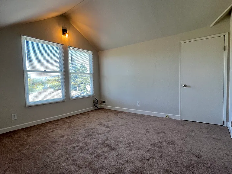 209 Sunnyside Ave — Photo 24