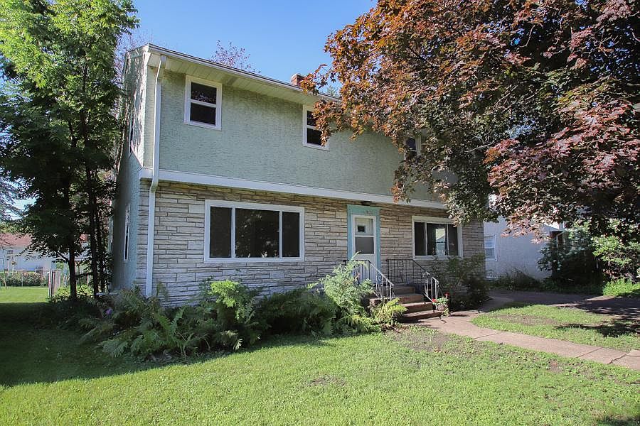 1st image of 830 Larpenteur Ave W